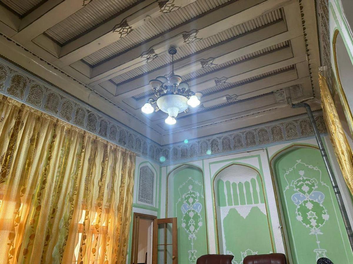 ホテル Eshoni Pir Boutique ブハラ エクステリア 写真